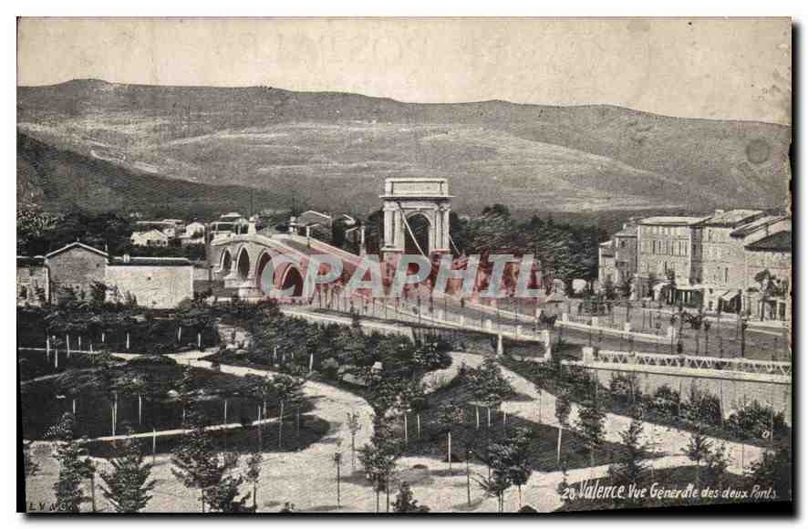 CPA Valence (Drome) Vue Generale des deux Ponts