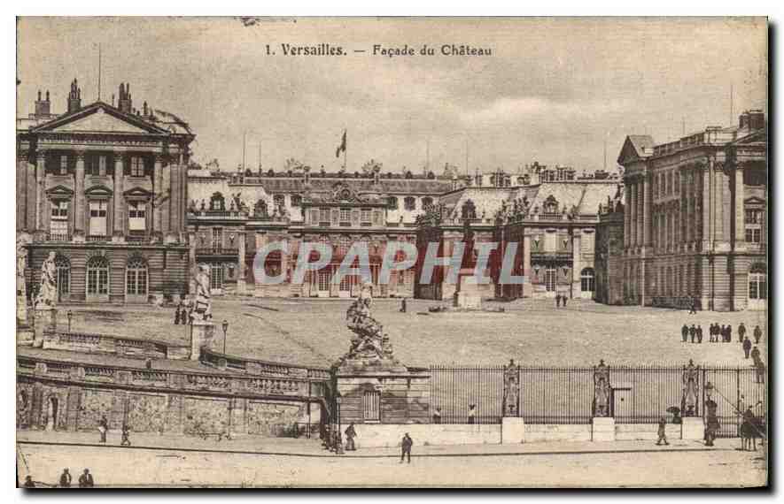CPA Versailles Facade du Chateau