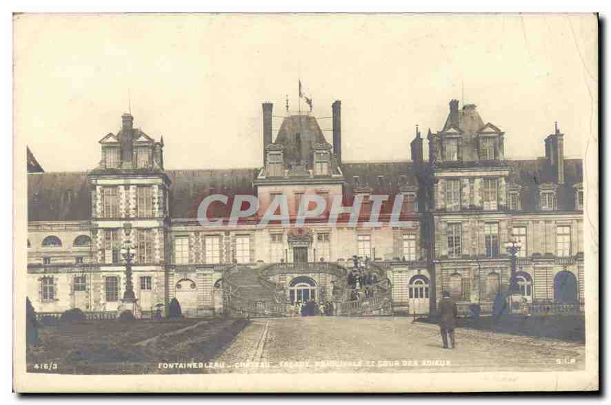 Fontainebleau — Schloss — Hauptfassade und Cour des Roioux — S.L.P. n°416/3 - Vorderseite