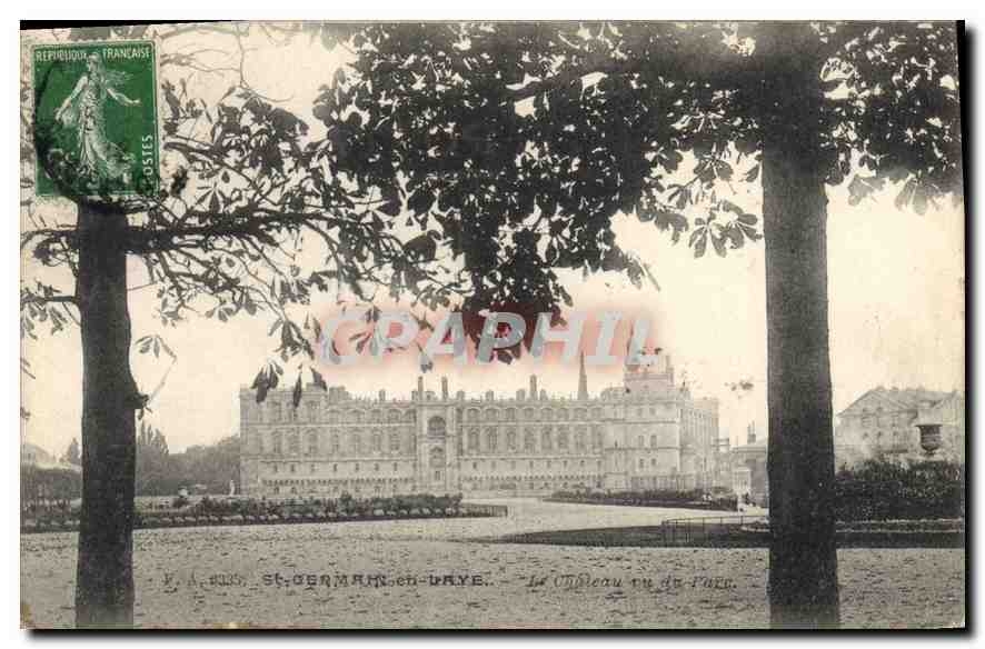 CPA Saint Germain en Laye le Chateau vu du Parc