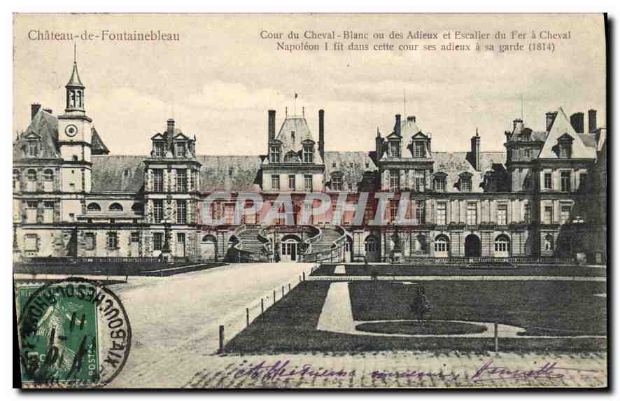 Castillo de Fontainebleau — Cour du Cheval-Blanc y Escalera del Hierro — Edición Trianon No. 275