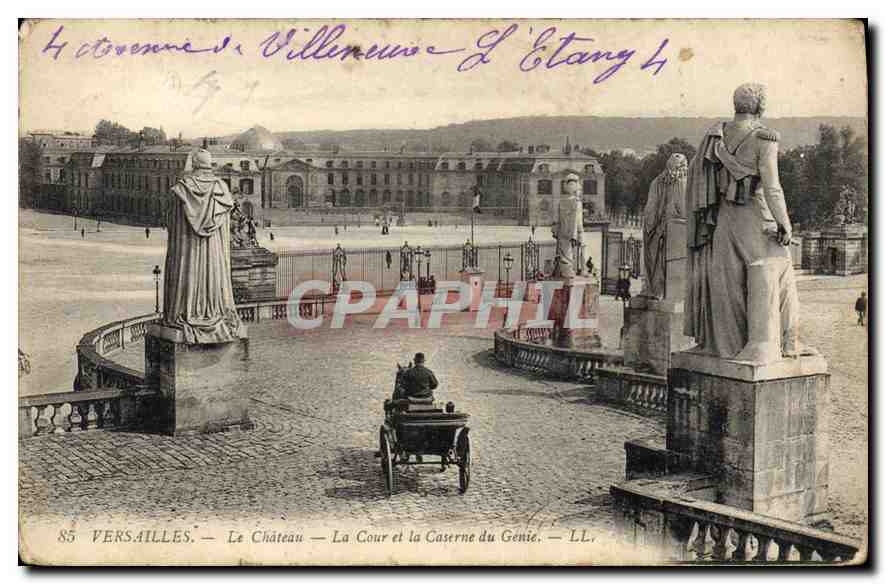 Versailles — Le Château — La Cour et la Caserne du Génie — LL, n°85