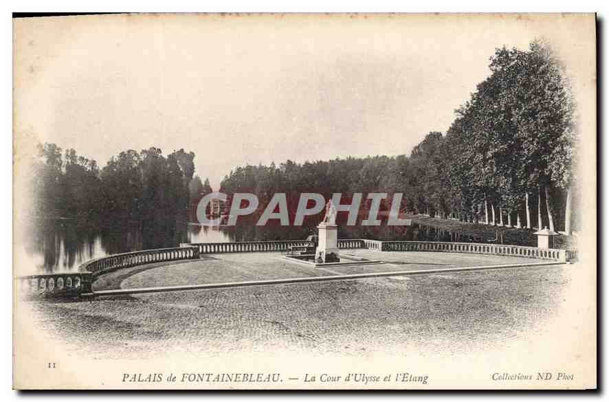 Schloss Fontainebleau — Der Hof des Ulysses und der Teich — Sammlung ND Fotografie