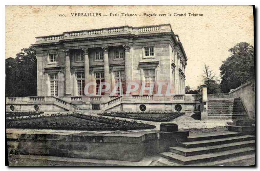 CPA Versailles Petit Trianon Facade vers le Grand Trianon 