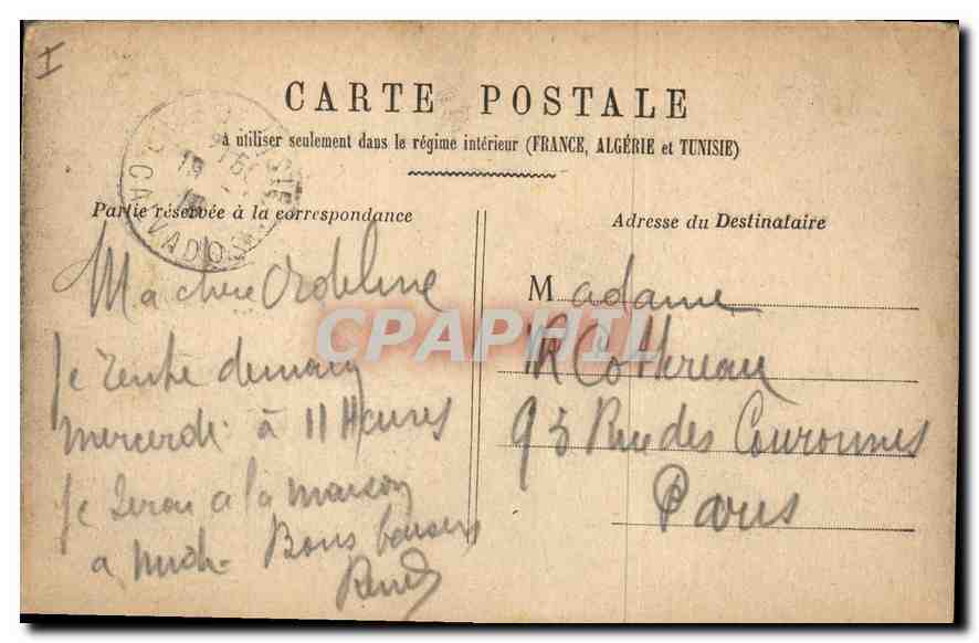 CPA Versailles Le Petit Trianon Entree principale La Cour d'honneur  — Rückseite