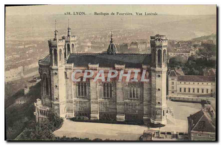 CPA Lyon Basilique de Fourviere Vue Laterale 