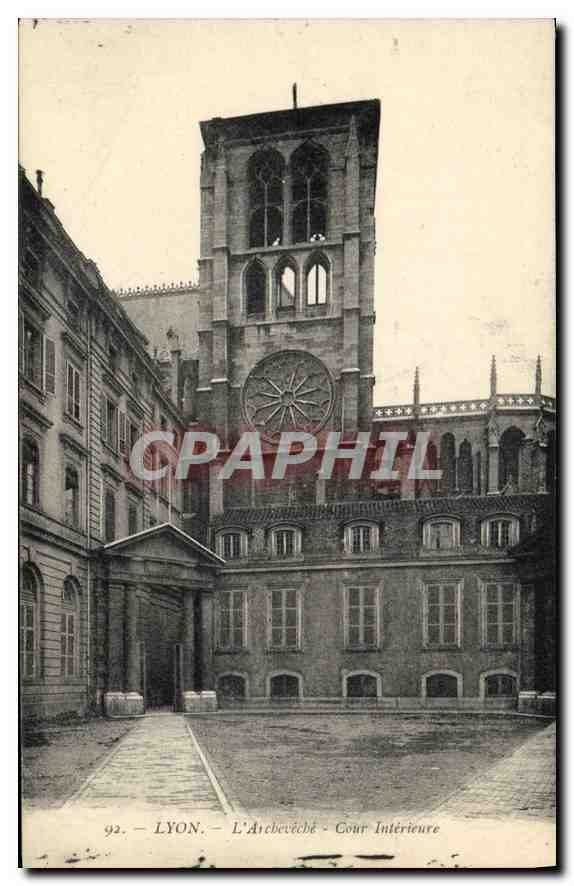 CPA Lyon L'Archeveche Cour Interieure 