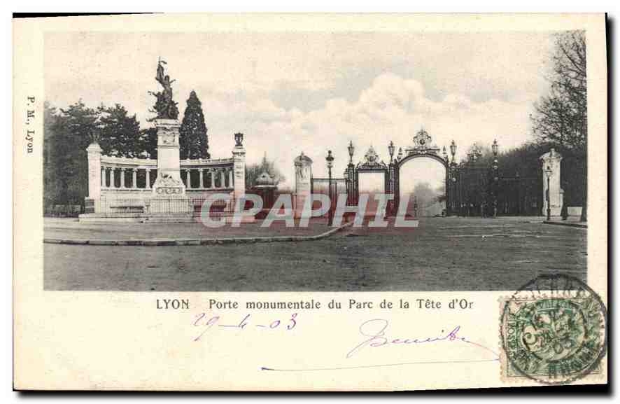 CPA Lyon Porte Monument du Parc de la Tete d'Or 