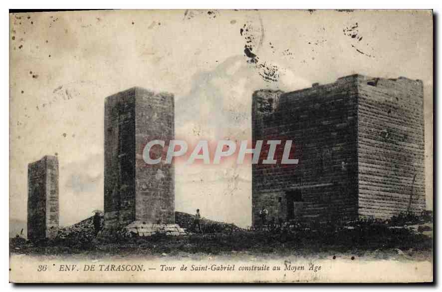 Env. de Tarascon — Tour de Saint-Gabriel construite au Moyen Âge