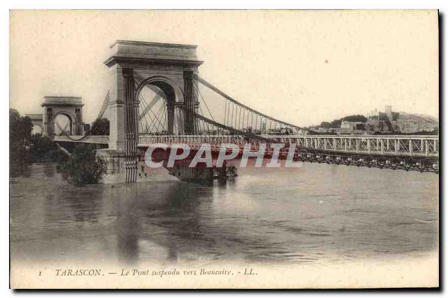 CPA Tarascon Le Pont suspendu vers Beaucaire 