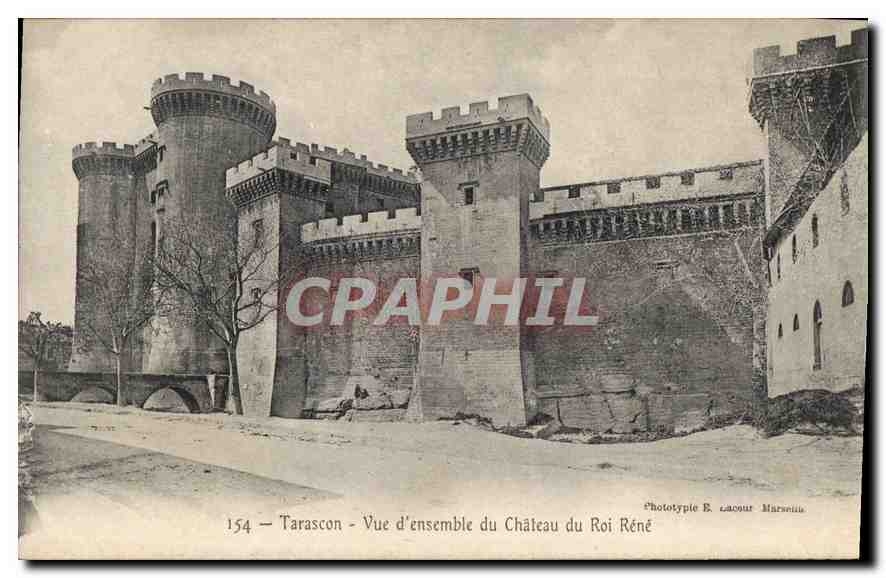 CPA Tarascon Vue d'Ensemble du Chateau du Roi Rene 