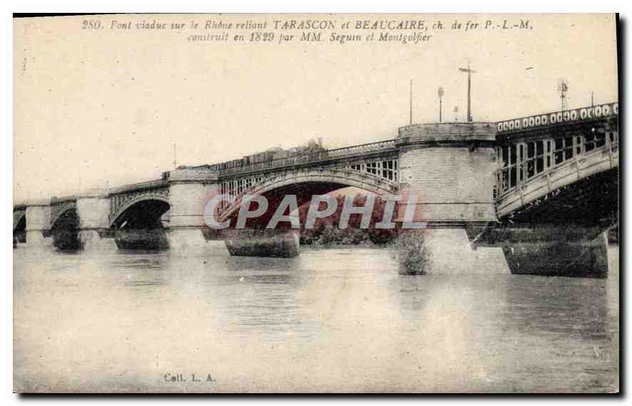 CPA Pont viaduc sur le Rhone reliant Tarascon et Beaucaire 