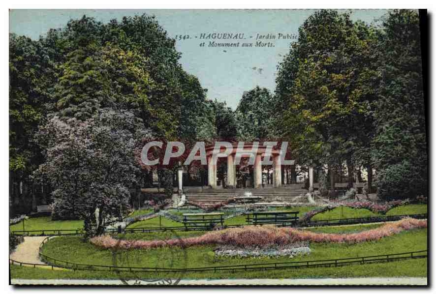 CPA Haguenau Jardin Public et Monument aux Morts 