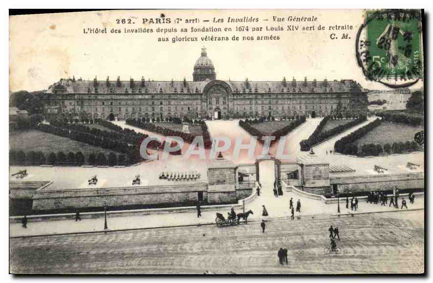 CPA Paris 7 arrt Les Invalides vue generale l'Hotel des Invalides 