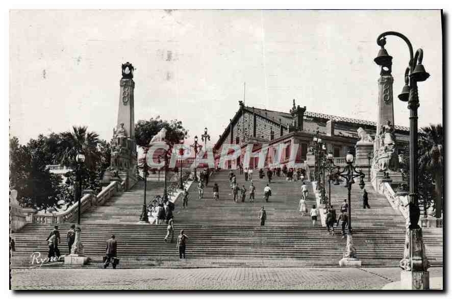 CPA Marseille la gare et l'escalier monumentale 