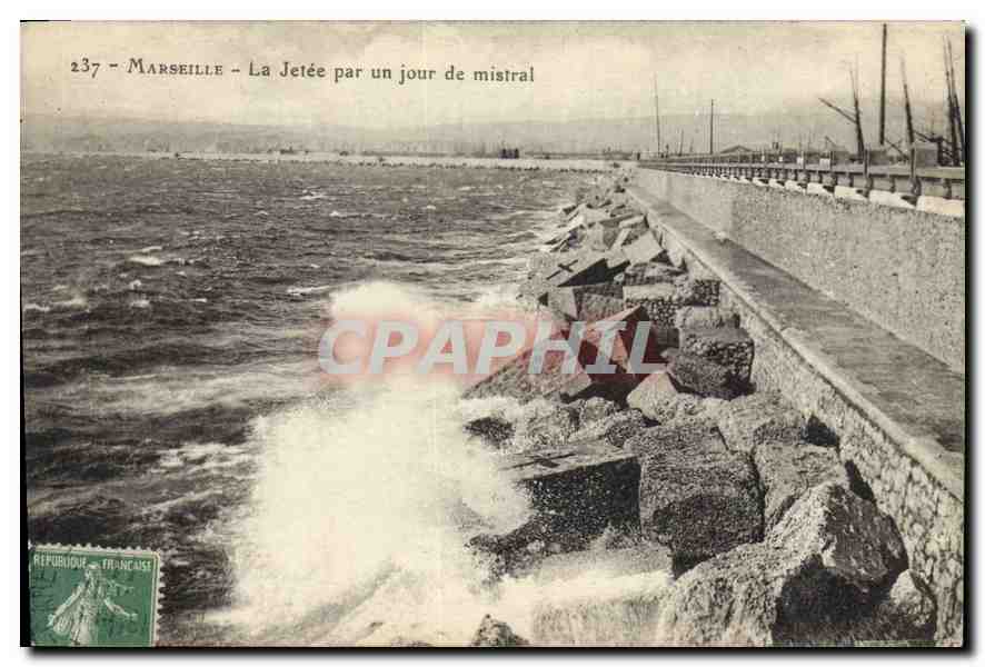CPA Marseille la Jetee par un jour de Mistral 