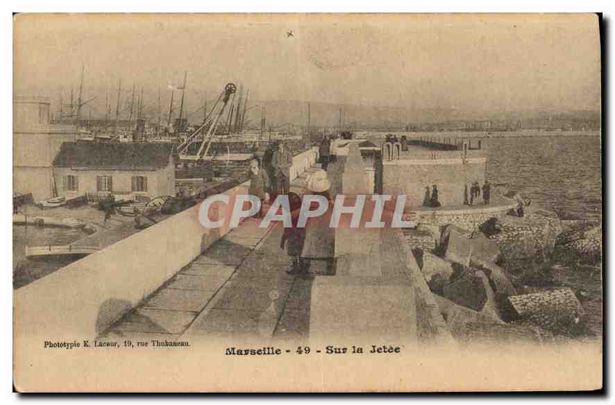 CPA Marseille sur la Jetee 