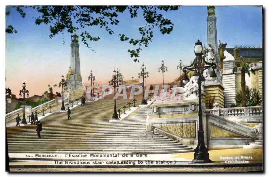 CPA Marseille l'Escalier Monumental de la Gare 