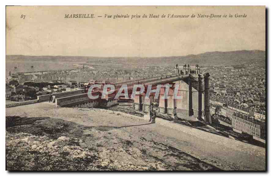 CPA Marseille vue generale prise du Haut de l'Ascenseur de Notre Dame de la Garde 