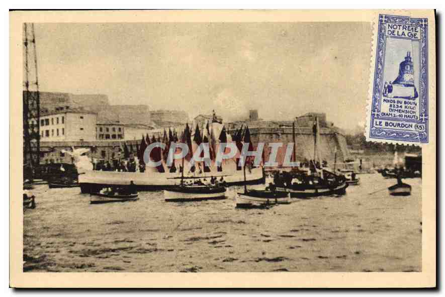 CPA Marseille N D de la Garde Fetes au Couronnement Le Cortege naval rentrant au Port 