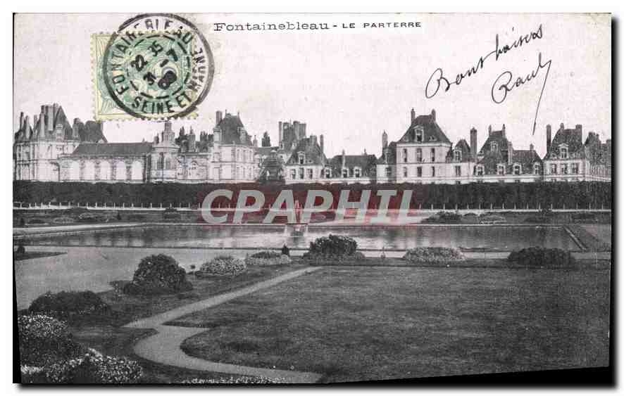 Fontainebleau - Le Parterre — vue du château et du jardin — éditeur non identifié