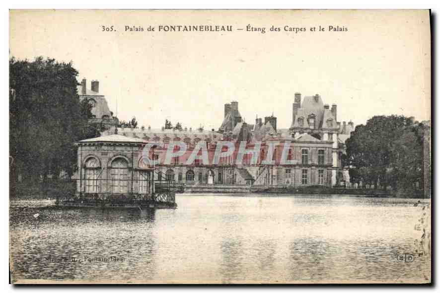 Palais de FONTAINEBLEAU — Étang des Carpes et le Palais