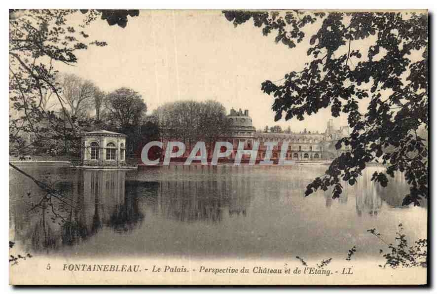 Fontainebleau - Le Palais - Perspective du Château et de l'Étiang - LL