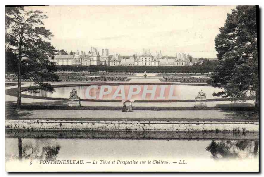 Fontainebleau — Le Tibre et Perspective sur le Château — LL.