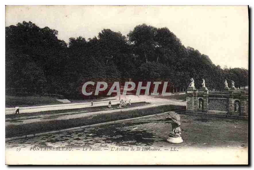 Fontainebleau — Le Palais — L'Avenue de la Héronnière — LL.