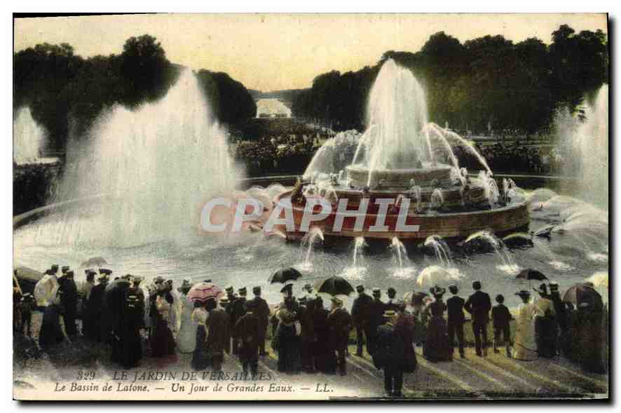 CPA Le Jardin de Versailles Le Bassin de Latone Un Jour de Grandes Eaux 