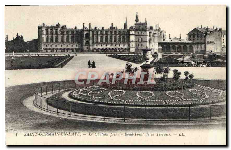 CPA Saint Germain en Laye Le Chateau pris du Rond Point de la Terrasse 