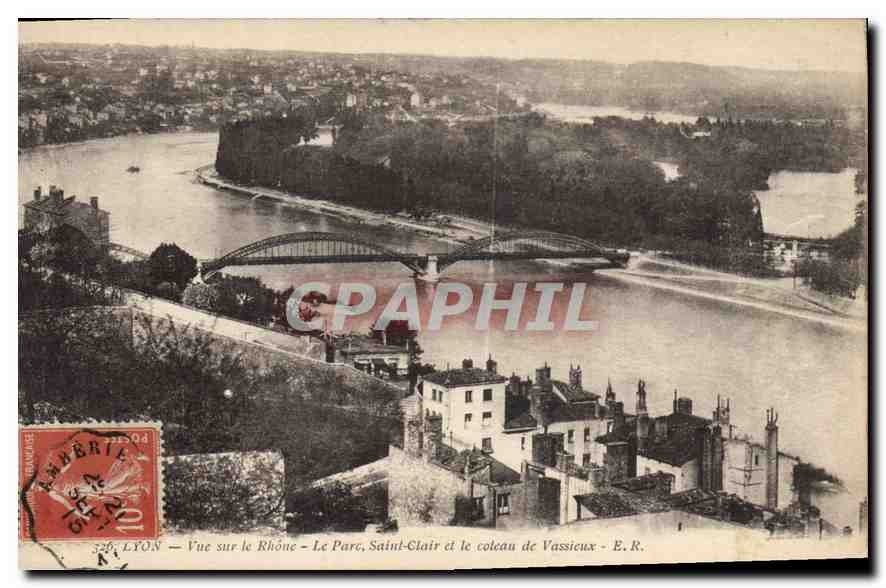 CPA Lyon Vue sur le Rhone Le Parc Saint Clair et le Coteau de Vassieux 