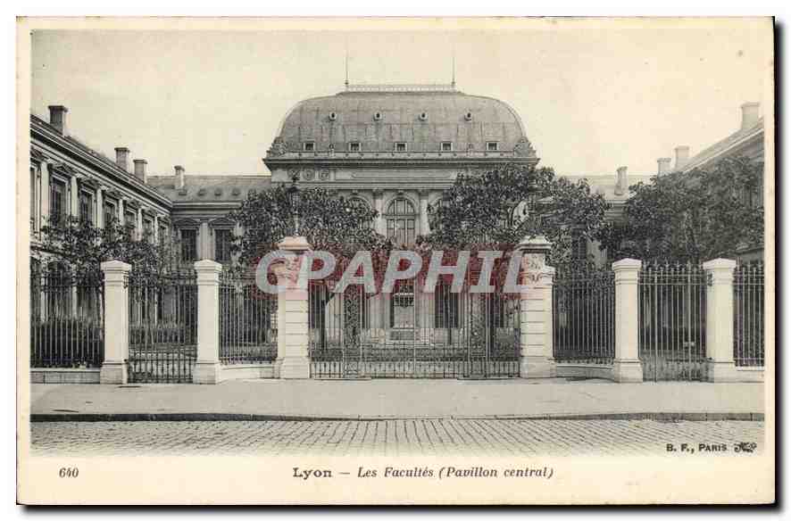 CPA Lyon Les Facultes Pavillon Central 