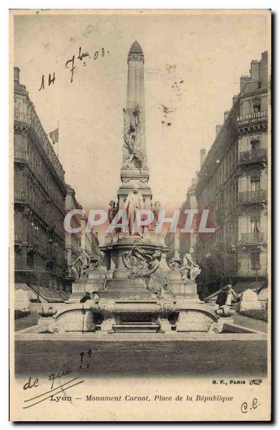 CPA Lyon Monument Carnot Place de la Republique