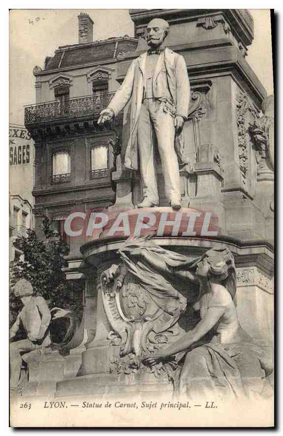 CPA Lyon La Statue de Carnot Sujet principal