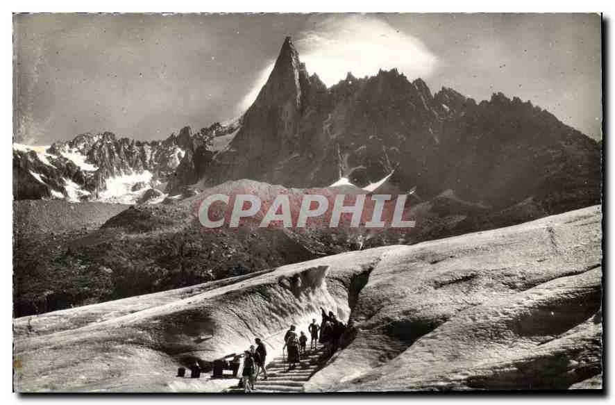 Massif du Mont Blanc — La Mer de Glace et Aiguille du Drû (3.752 m) — Les Editions J. Cellard
