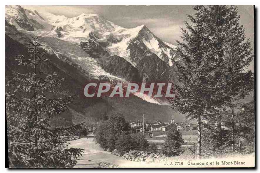 Chamonix et le Mont-Blanc — vue panoramique — J. J. 7716