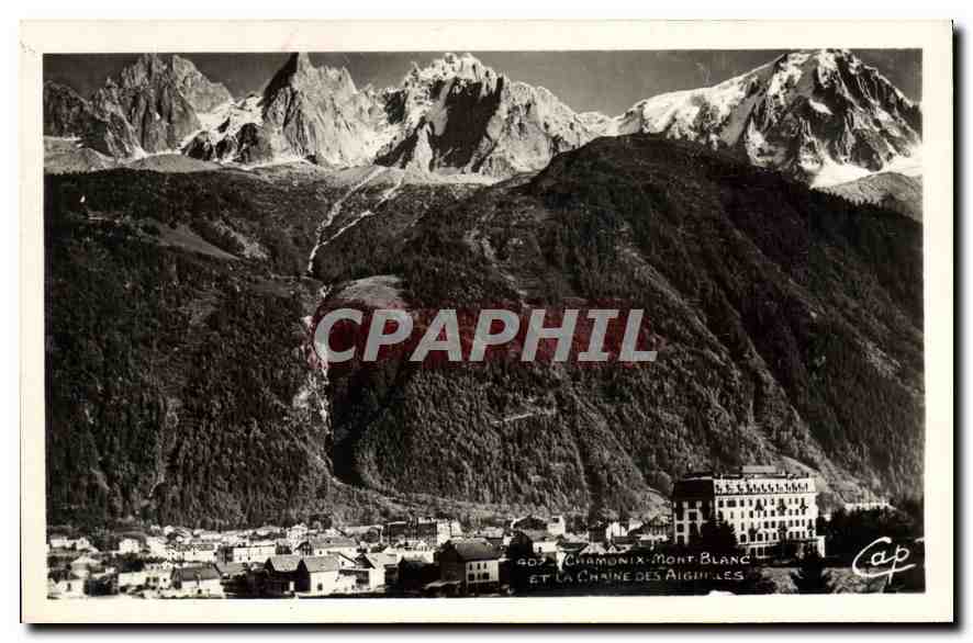 Chamonix-Mont-Blanc et la chaîne des Aiguilles — Cap