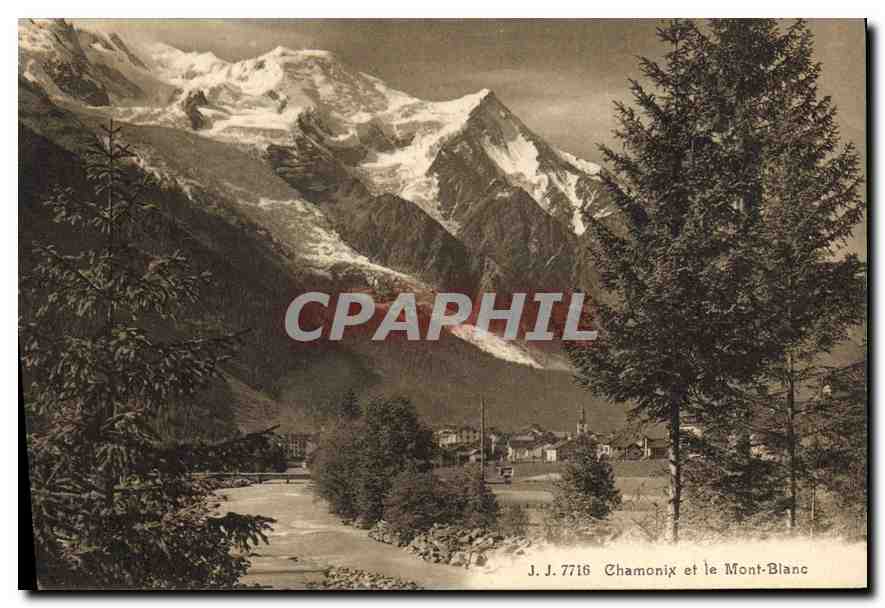 Chamonix et le Mont-Blanc — vue panoramique — J. J. 7716