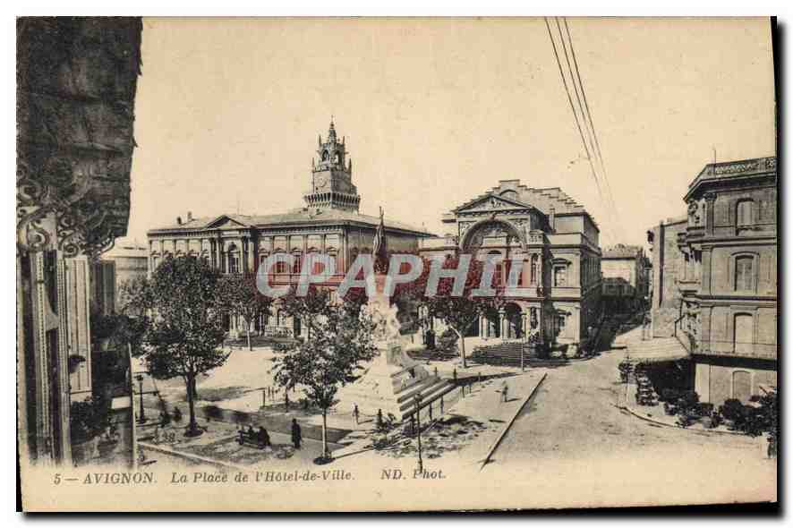 CPA Avignon La Place de L'Hotel de Ville