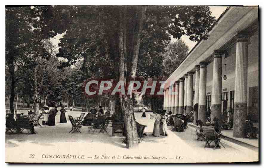 CPA Contrexeville Le Parc et le Colonnade des Sources