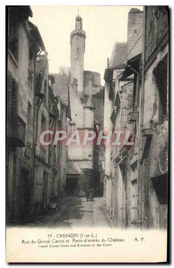 CPA Chinon (I et L) Rue du Grand Carroi et Porte d'entree du Chateau
