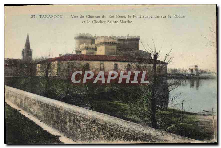 CPA Tarascon Vue du Chateau du Roi Rene le pont suspendu sur le Rhone et le clocher Sainte Marthe