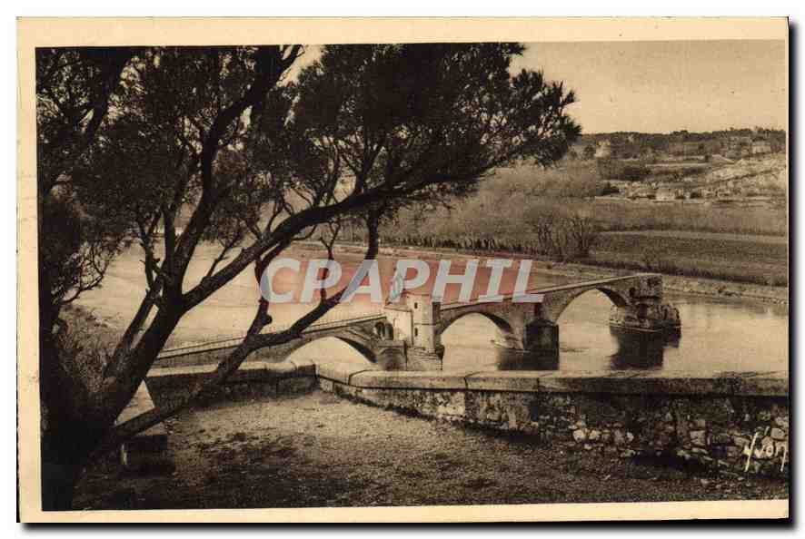 CPA Avignon (Vaucluse) Le Pont Benezet vu du Rocher du Dom