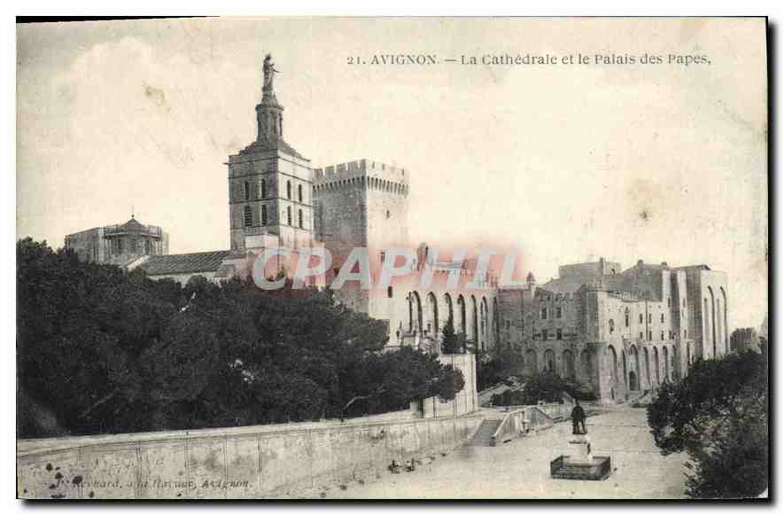 CPA Avignon (Vaucluse) La Cathedrale et le Palais des Papes