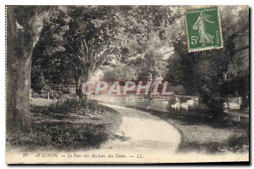 Avignon — Le Parc des Rochers des Doms — LL.