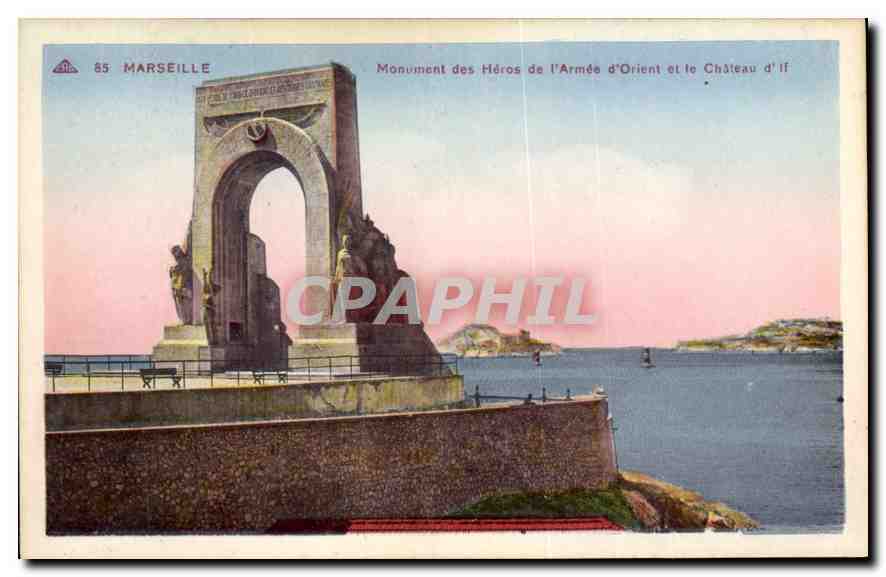 CPA Marseille Monument des Heros de l'Armee d'Orient et le chateau d'If 
