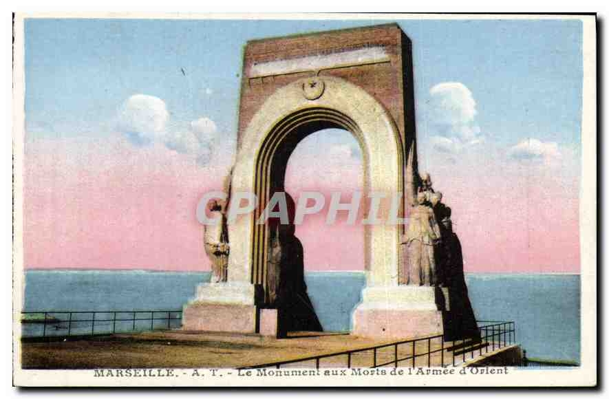 CPA Marseille le Monument aux Morts de l'Armee d'Orient 