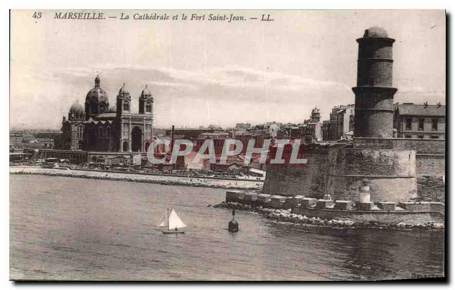 CPA Marseille La Cathedrale et le Saint Jean 