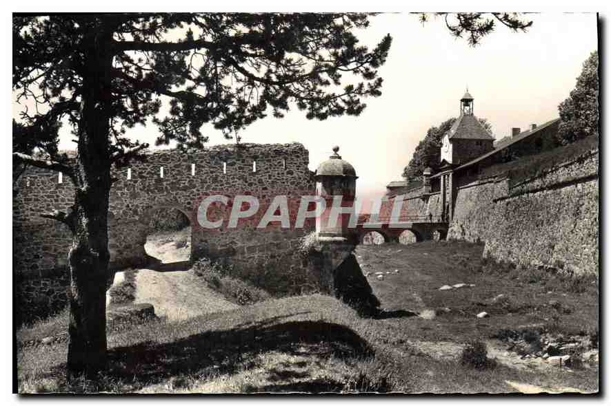 Mont-Louis — Les remparts et la Porte de la Citadelle — Éditions S.E.P.T. 35, Barbellà Int. Fr.